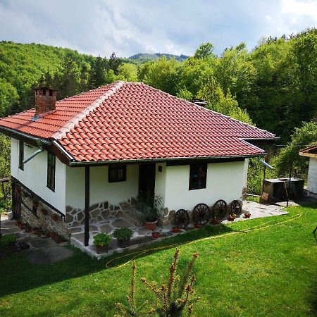 Къща За Гости Ножери Tryavna Exterior photo